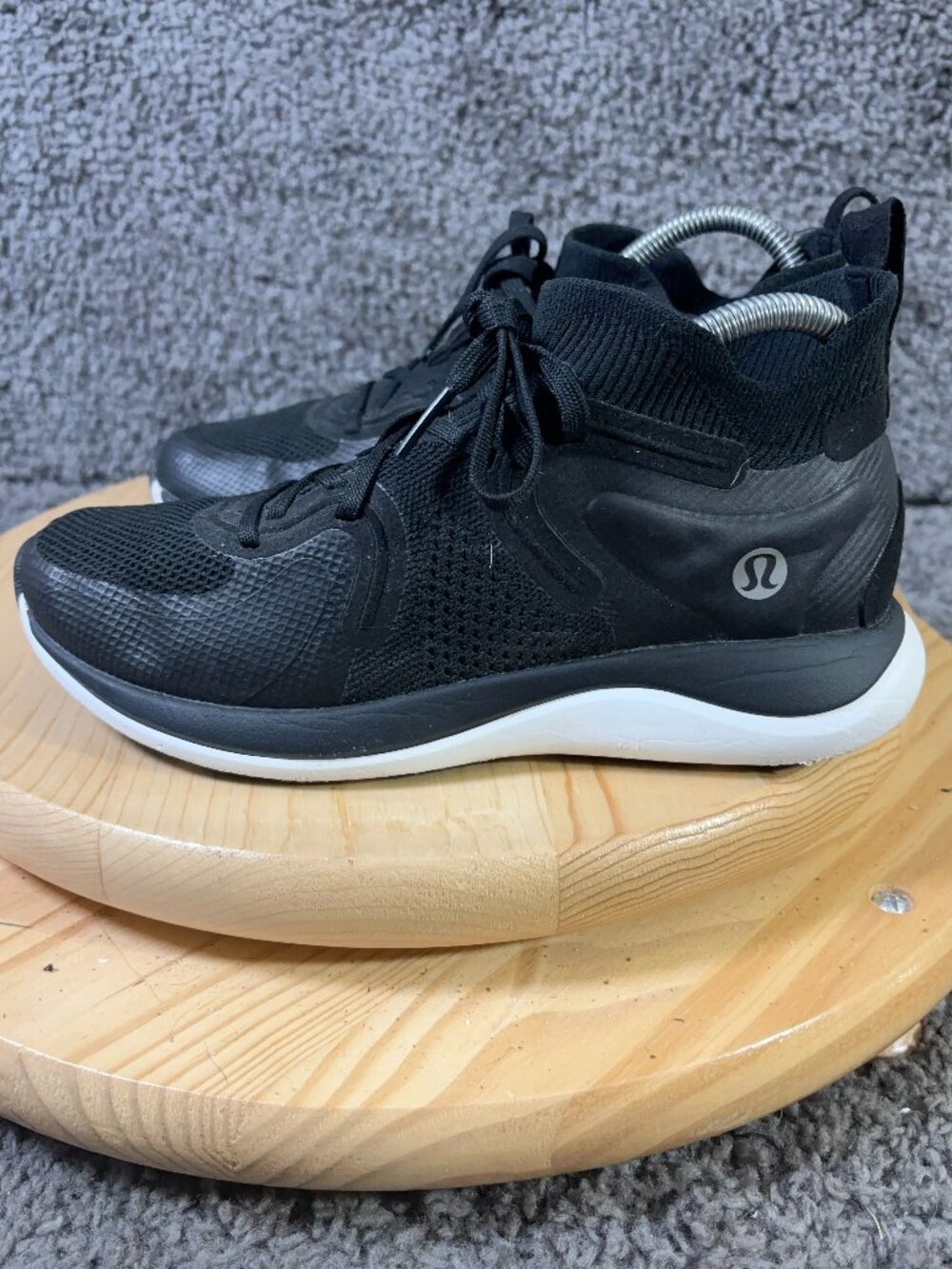 Lululemon Chargefeel 2 Mid Workout Shoe Womens Size 7 Black Running Gym Sneakers